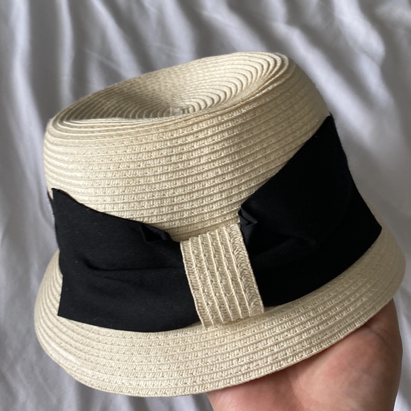 D&Y paper hat with bow - Picture 2 of 4